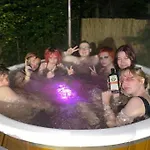 Wypoczynkowy Caloroczny U Agi Z Balia Z Jacuzzi I Sauna Casa vacanze