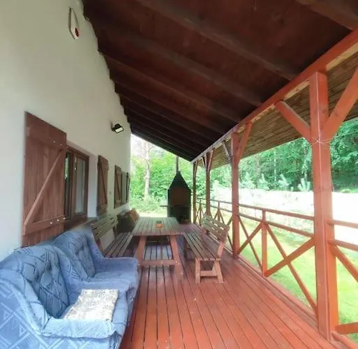 Wypoczynkowy Caloroczny U Agi Z Balia Z Jacuzzi I Sauna Ferienhaus